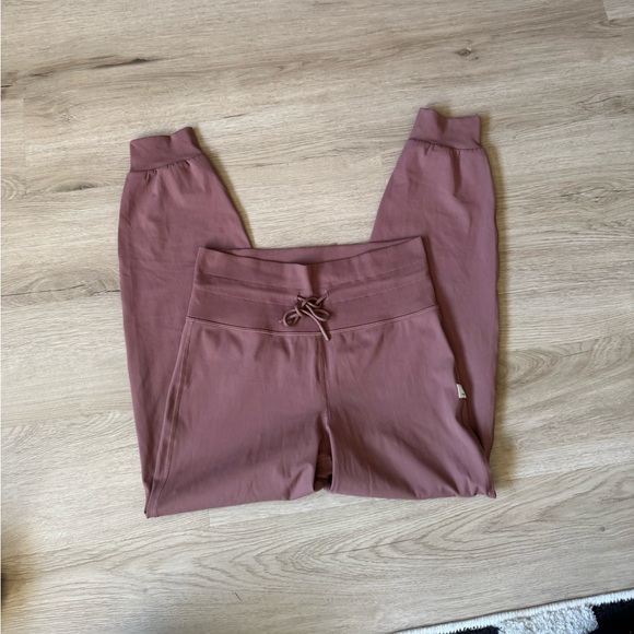 Vuori Pants - Vuori daily jogger leggings